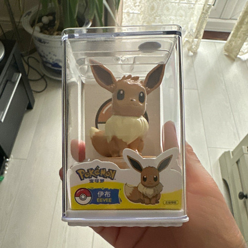 Eevee fox figurine boxed - eevee,